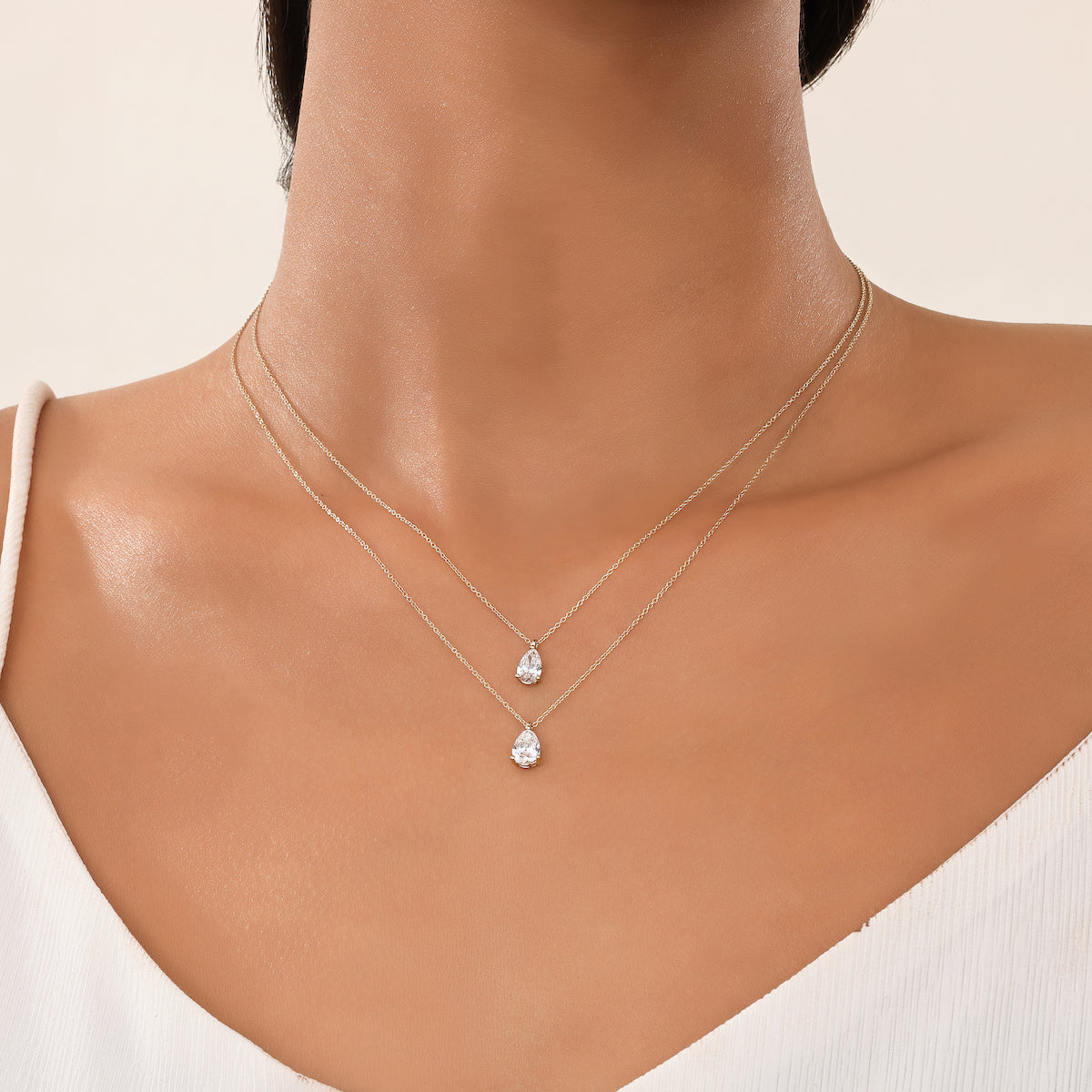 The Cassandra | Pendant Pear Diamond Necklace