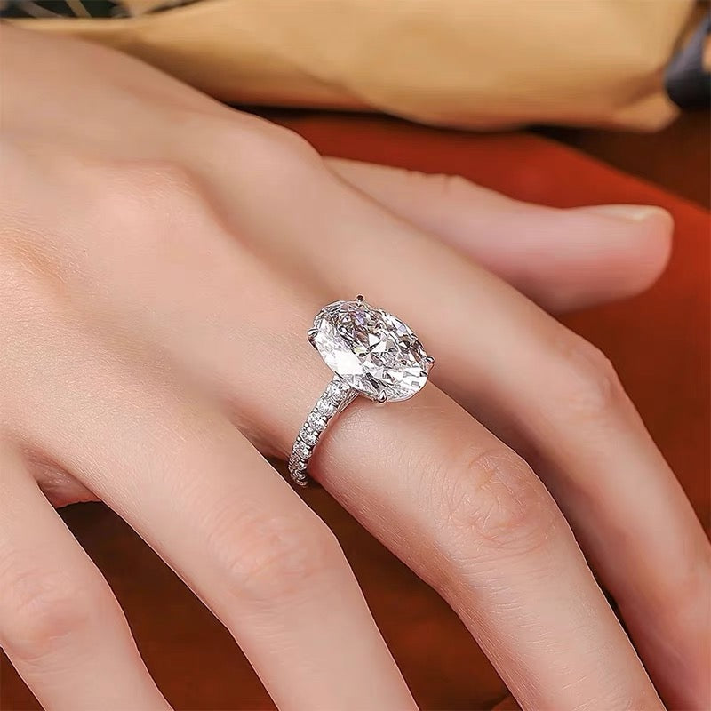 The Virtuoso | Pavé Grand Oval Ring